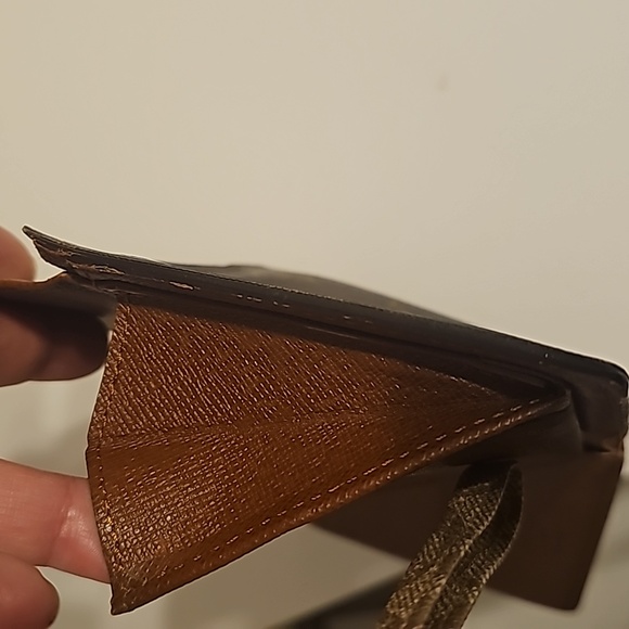 Louis Vuitton Men Wallet - Picture 6 of 17